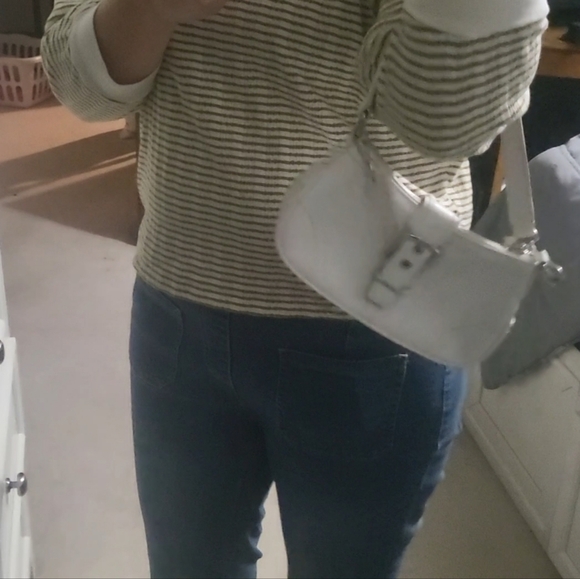 Coach Vintage 2004 Y2K Soho Flap Buckle White Leather Shoulder Mini Bag Purse - Picture 17 of 17